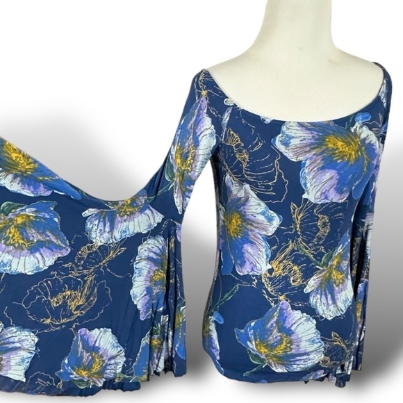 Free People We The Free Printed Birds Of Paradise Top in Navy - Picture 3 of 16